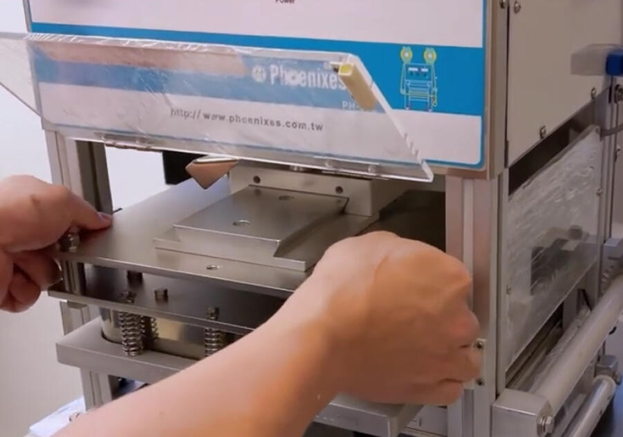 Selladora de bandejas PH-59 con molde intercambiable